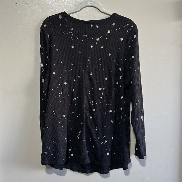 Torrid Black Thermal Waffle Henley White Bleach Splatter Top Plus Size 1X - Picture 4 of 5
